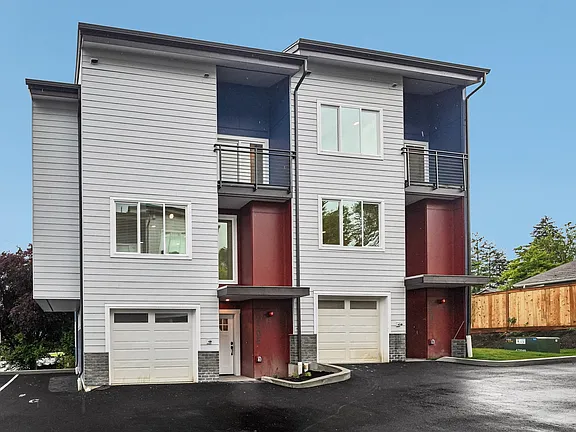 950 Maple Ave, Snohomish — 6 luxury townhomes
